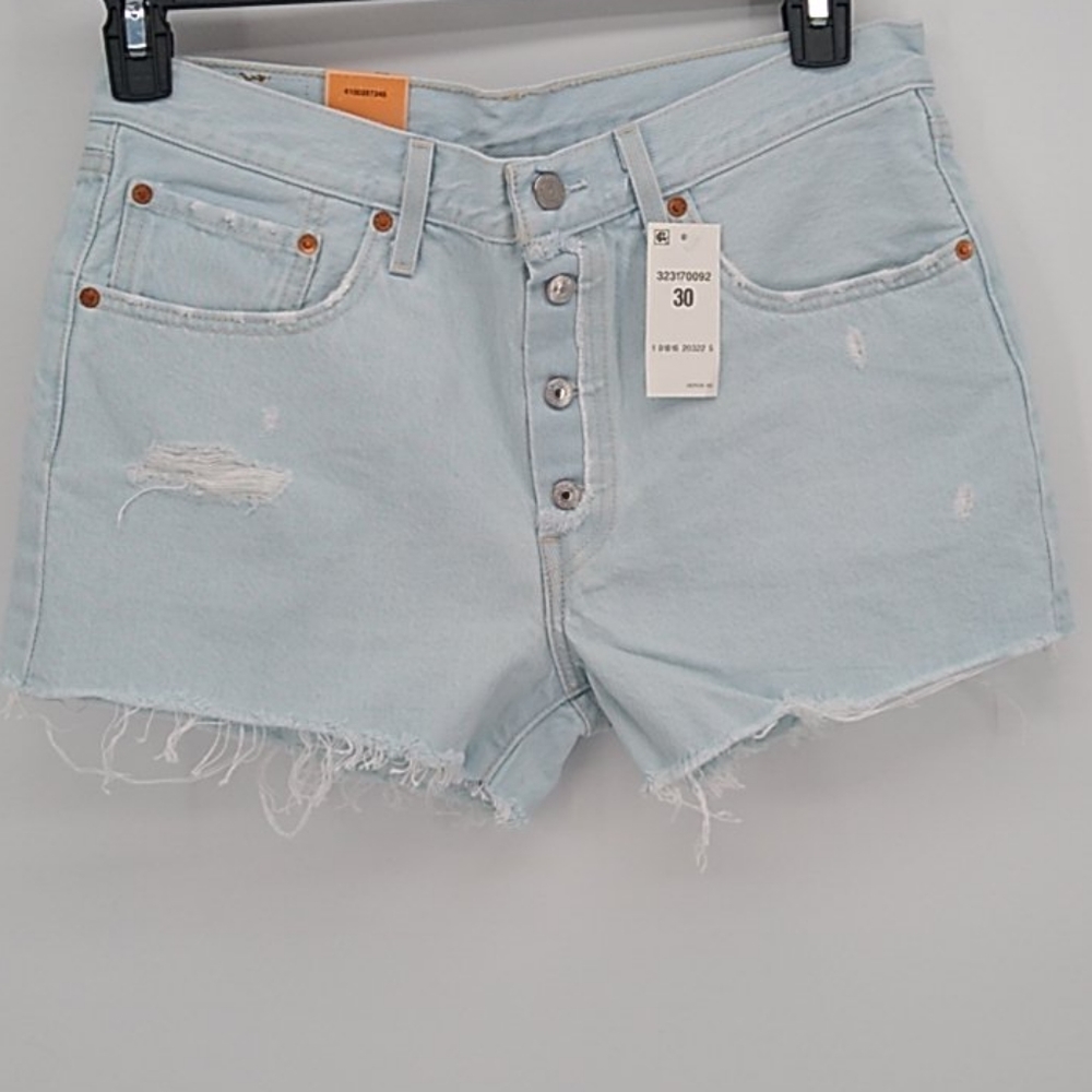 🆕 Women's Levi's 501 Shorts